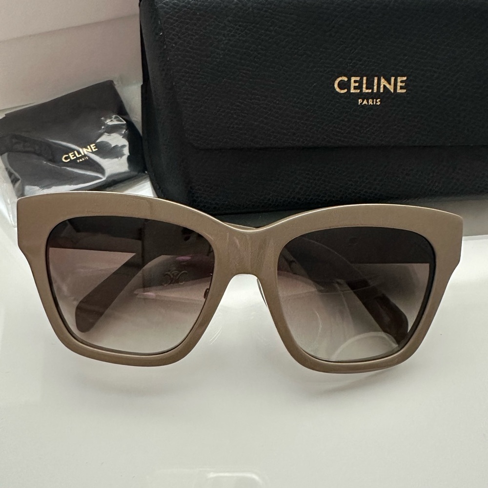 Celine Triomphe Brown Butterfly Ladies Sunglasses CL40 NWB - Picture 9 of 9
